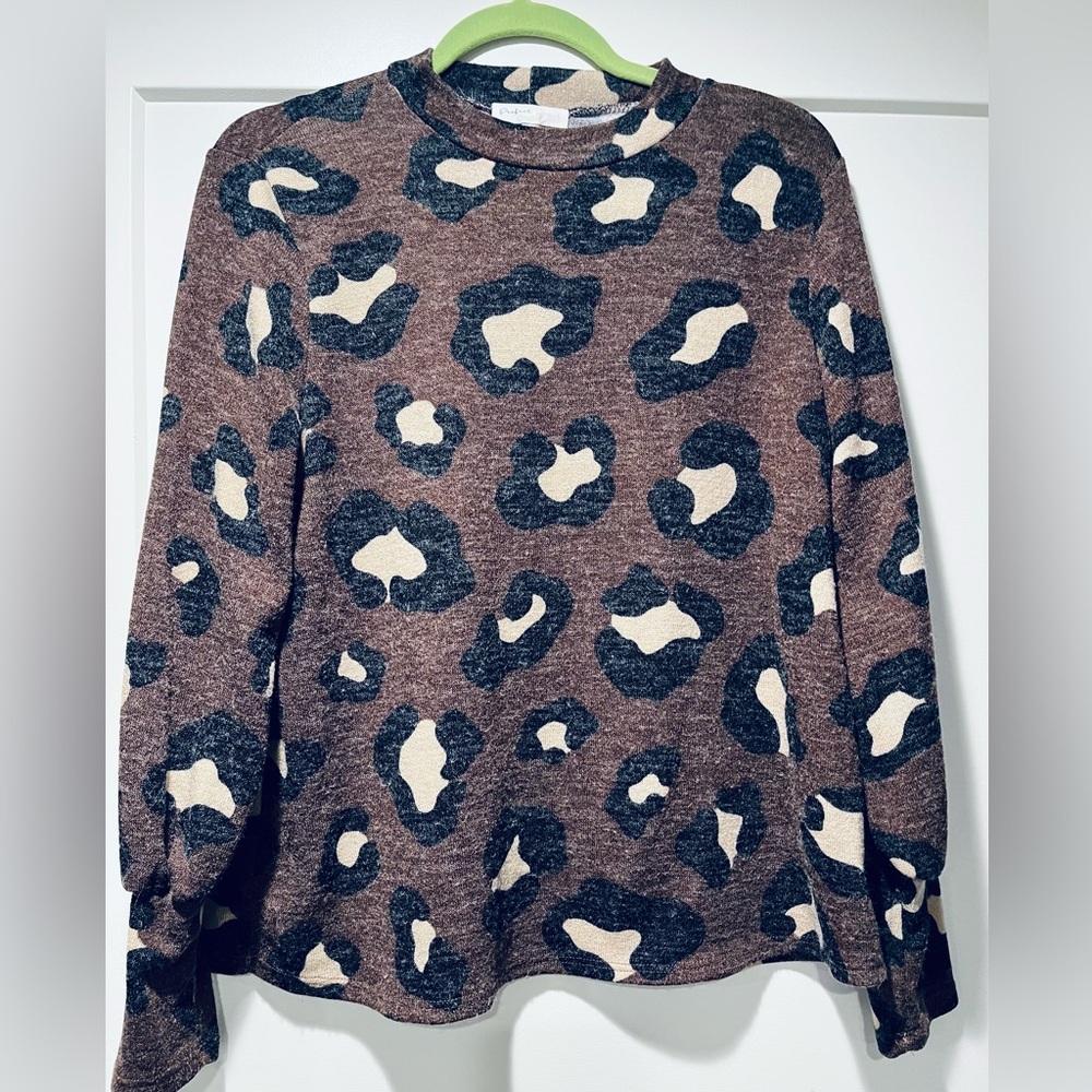 Leopard Print Sweater Large